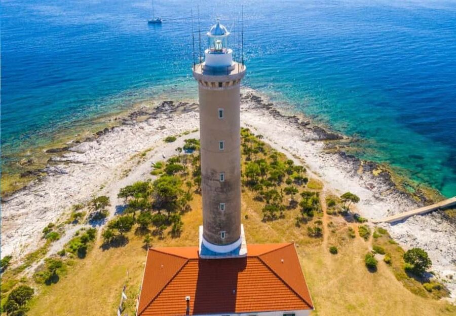 Zadar: Speedboat tour Best of 4 Islands 6 Stops with Lunch! - Sestrunj Lunch: Chef Goran’s Fish and a Real Local Tav er n