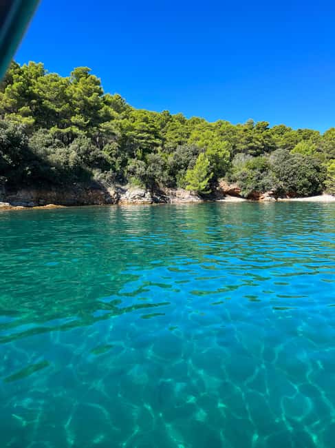 ✪ Zadar: Speedboat Tour to 3 Islands with Refreshing Drinks - What to Bring for Sun, Spray, and Swim-First Stops