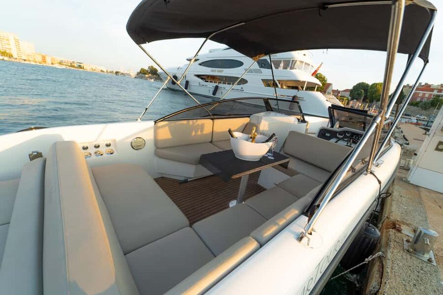 Zadar: Sunset & Nighttime Cruise with Sparkling Wine - Stop 2 to Stop 3: cruising out, then a photo-and-sunset moment with wine