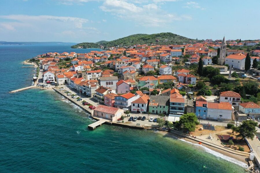 Zadar: Three Islands Private Boat Tour - Food and Drinks at Sea: Olive Oil, Anchovies, and Real Island Flavor