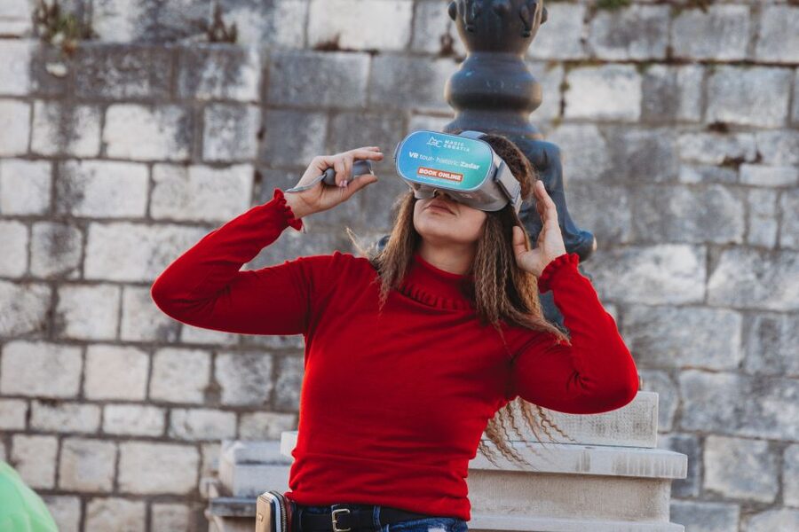 Zadar: Virtual Reality Guided History Walking Tour - 1202 crusade era: invasion coming from the sea