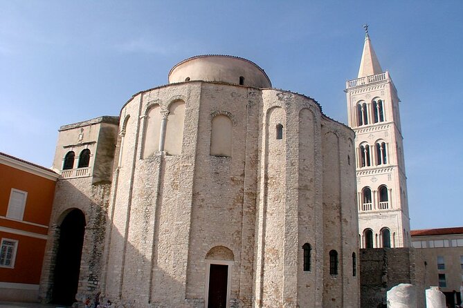 Zadar Walking Tour sponsored by Gligora Cheese and deli. - Meeting on Narodni trg: an easy start, fewer headaches