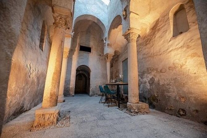 Zadar Walking Tour sponsored by Gligora Cheese and deli. - Church of St Chrysogonus and St Anastasia: Romanesque and Cathedral scale