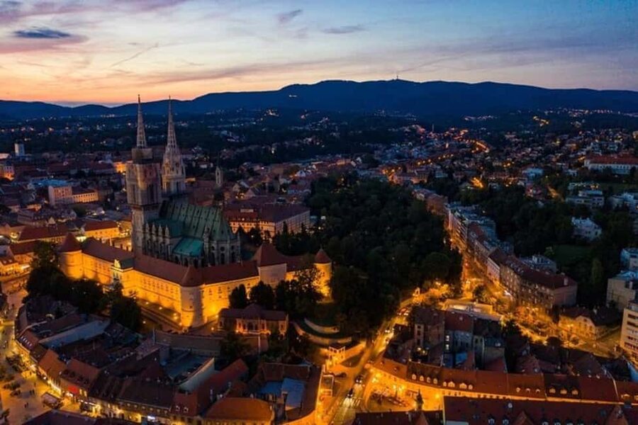 Zagreb : Must-See Attractions Walking Tour With A Guide - Key Things You Will Notice On This Zagreb Walk