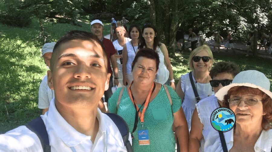 Zagreb: Plitvice With Secured Tickets, Boat And Train Ride - How the guide and language groups work once you arrive