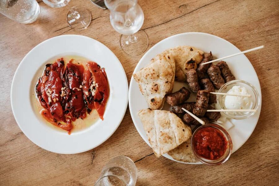 Zagreb: Restaurants, Food & Old Town Walking Tour - Ban Jelačić Square and European Square, your orientation in 15 minutes