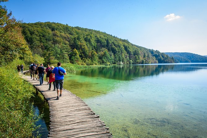 Zagreb to Split Group Transfer with Plitvice Lakes guided Tour - Optional lunch at the local restaurant, and why it can run late