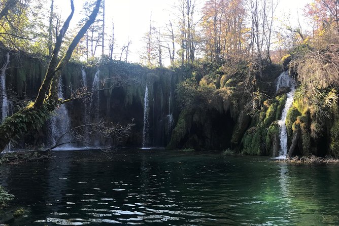 Zagreb to Split private transfer with National park Plitvice lakes guided tour - Entering Plitvice: what the guided route actually buys you