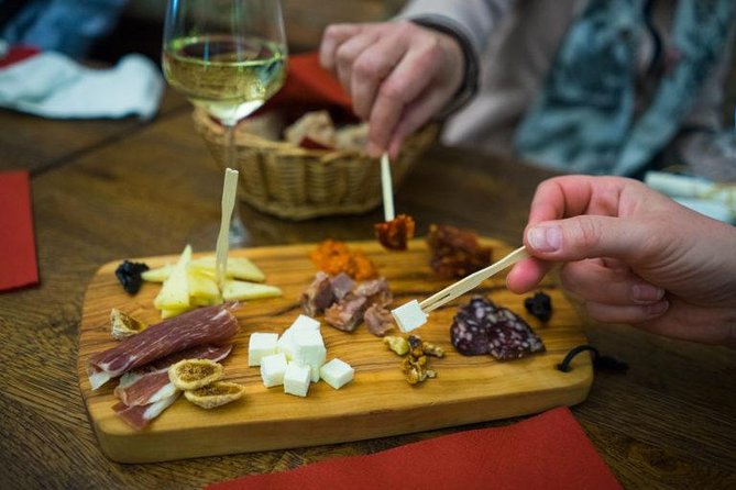 Zagreb Walking Food Tour - Sightseeing - Dolac Market Visit - Why this Zagreb walking food tour feels like a real day of eating
