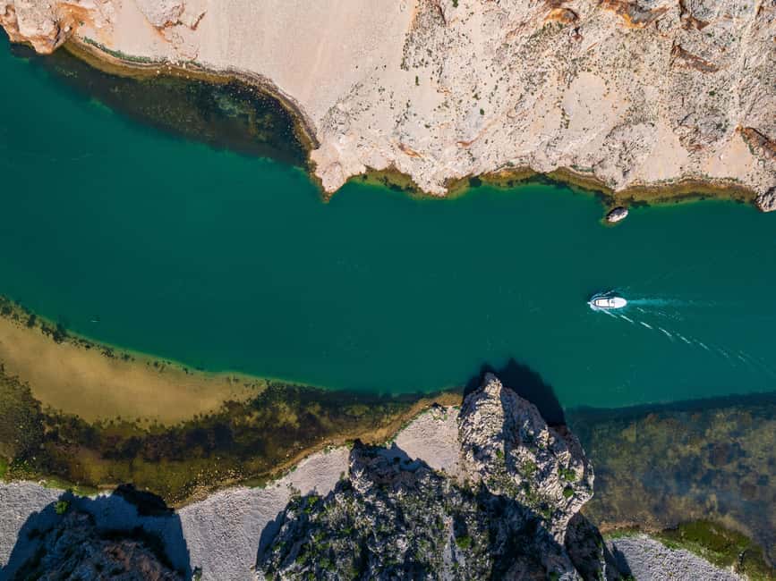 Zrmanja river & 3 Croatian seas boat tour - Sailing toward the Karin Sea: the final contrast